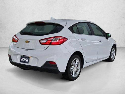Summit White 2018 Chevrolet Cruze LT