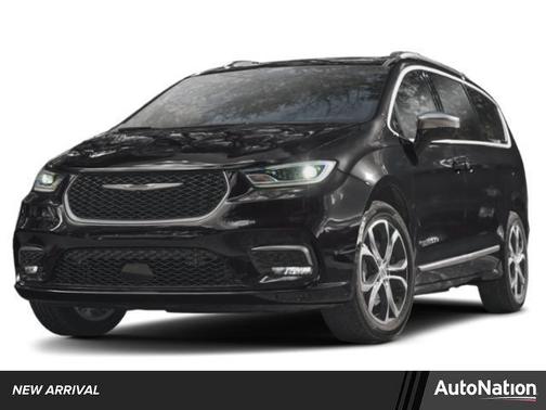2025 Chrysler Pacifica L