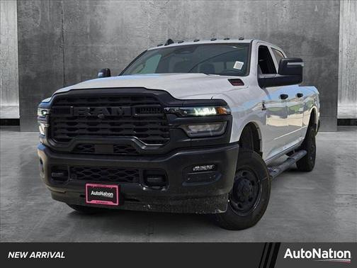2025 RAM 2500 Tradesman Crew Cab 4x4 6'4' Box
