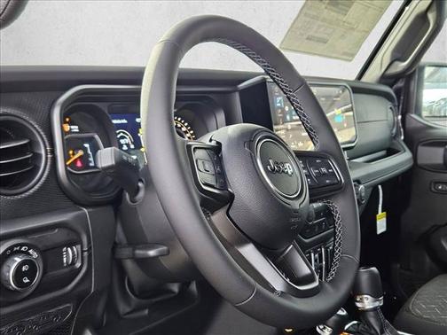 Black Clearcoat 2026 Jeep Gladiator Mojave 4x4
