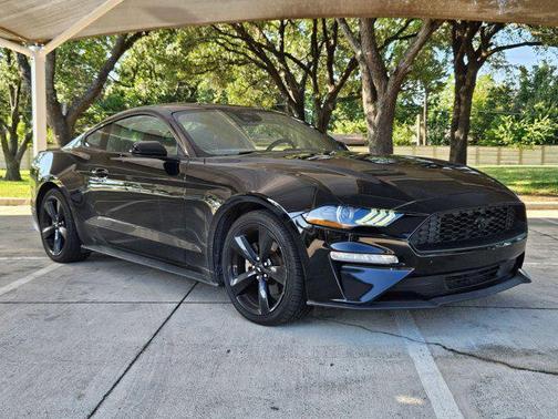 2022 Ford Mustang EcoBoost