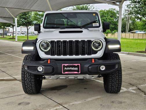 Bright White Clearcoat 2026 Jeep Gladiator Mojave 4x4