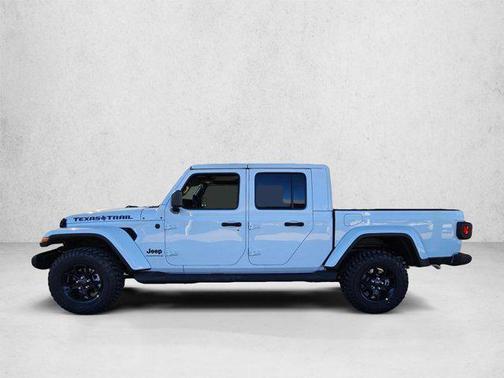 Bright White Clearcoat 2026 Jeep Gladiator Texas Trail 4x4