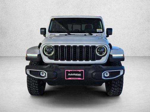 Bright White Clearcoat 2026 Jeep Gladiator Texas Trail 4x4