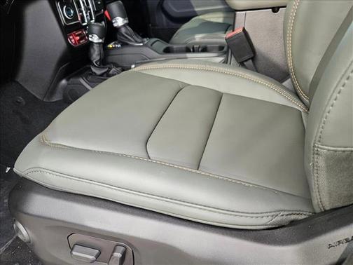Black Clearcoat 2026 Jeep Gladiator Mojave X 4x4