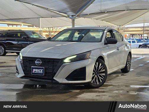 2025 Nissan Altima SV FWD