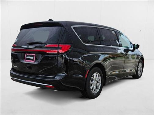 2025 Chrysler Pacifica L