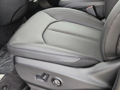 2025 Chrysler Pacifica L