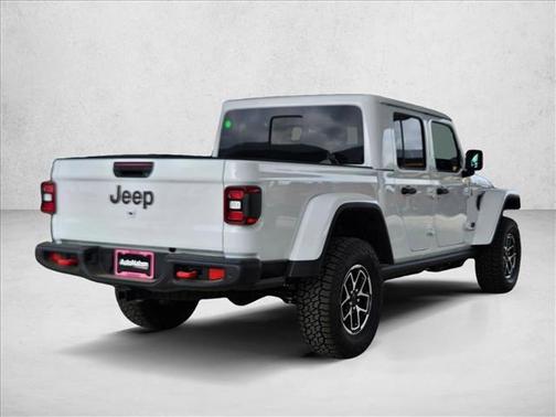Bright White Clearcoat 2026 Jeep Gladiator Rubicon