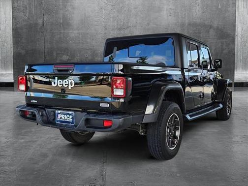 2022 Jeep Gladiator Overland