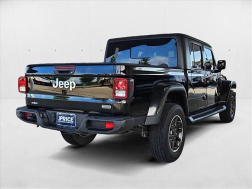 2022 Jeep Gladiator Overland