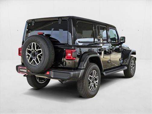 2025 Jeep Wrangler 4-Door Sahara 4x4