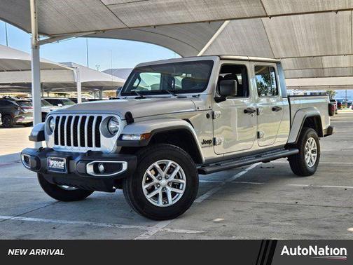 2023 Jeep Gladiator Sport S