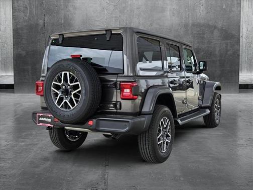 2025 Jeep Wrangler 4-Door Sahara 4x4