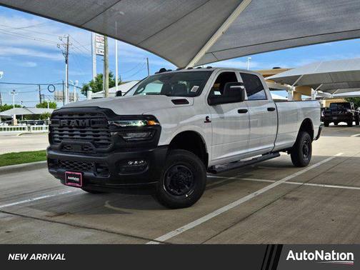 2025 RAM 2500 Tradesman Crew Cab 4x4 8' Box