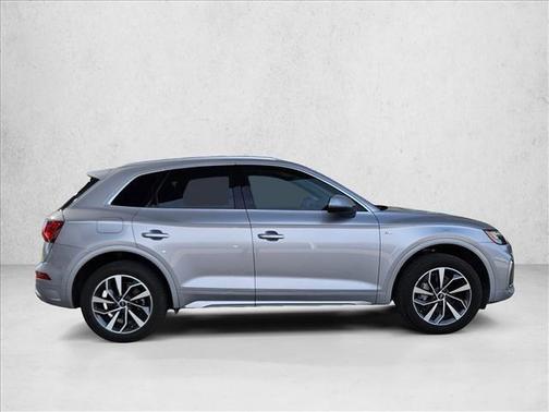 2022 Audi Q5 45 S line Premium