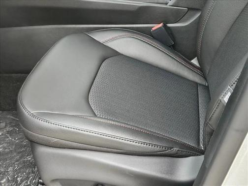 Silver Zynith Metallic Clearcoat 2026 Jeep Compass Trailhawk
