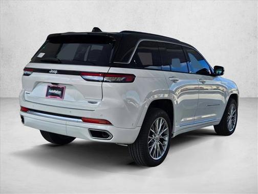 2025 Jeep Grand Cherokee Summit