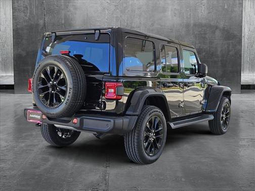 2025 Jeep Wrangler 4xe Sahara