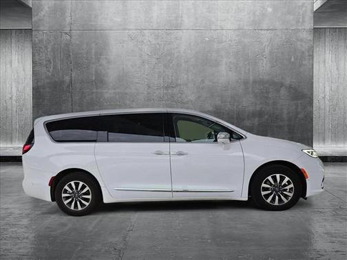2022 Chrysler Pacifica Hybrid Limited