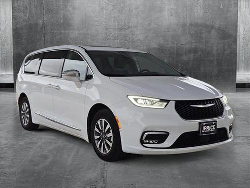 2022 Chrysler Pacifica Hybrid Limited
