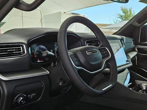 2025 Jeep Wagoneer Series III 4x4