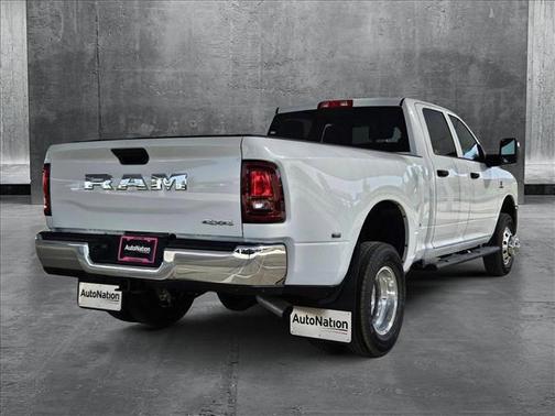 2025 RAM 3500 Tradesman Crew Cab 4x4 8' Box