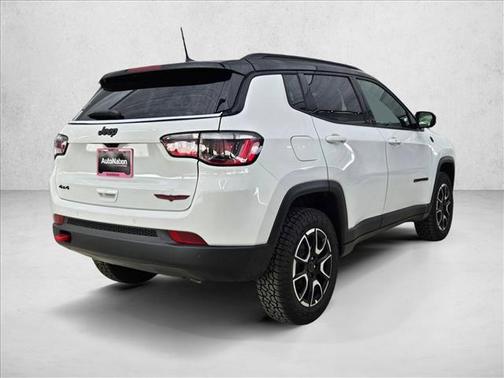Bright White Clearcoat 2026 Jeep Compass Trailhawk