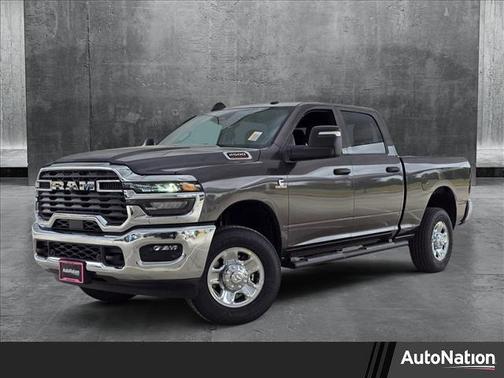 2025 RAM 2500 Tradesman Crew Cab 4x4 6'4' Box