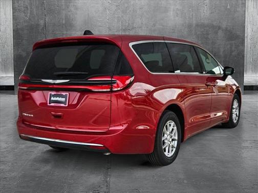 2025 Chrysler Pacifica L