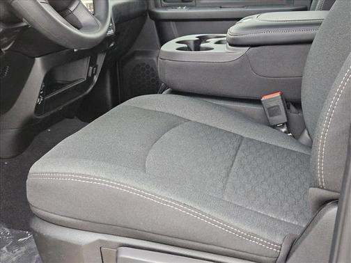 2026 RAM 2500 Black Express Crew Cab 4x4 6'4' Box