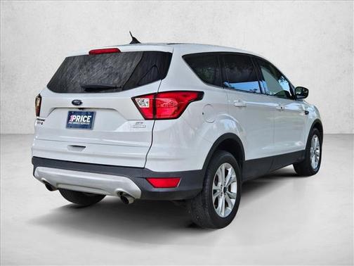 Oxford White 2019 Ford Escape SE