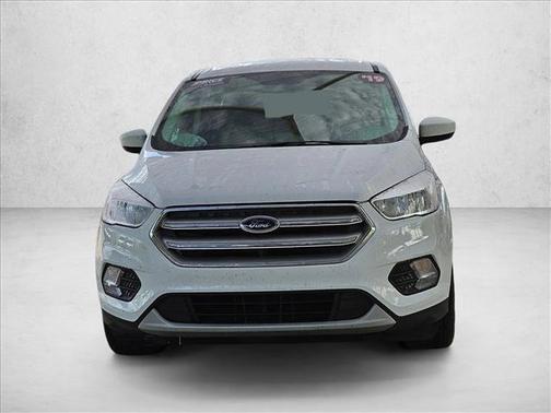 Oxford White 2019 Ford Escape SE