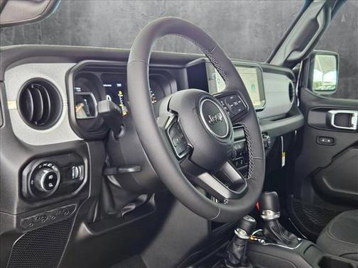 2025 Jeep Gladiator Sport S