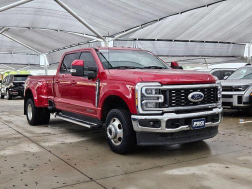 Rapid Red Metallic Tinted Clearcoat 2023 Ford F-350 Lariat