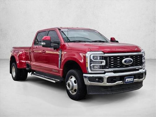 Rapid Red Metallic Tinted Clearcoat 2023 Ford F-350 Lariat