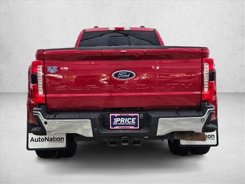 Rapid Red Metallic Tinted Clearcoat 2023 Ford F-350 Lariat