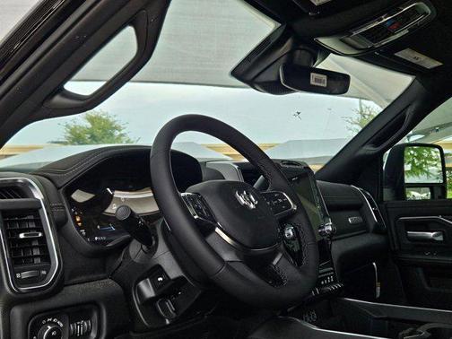 2025 RAM 2500 Laramie Crew Cab 4x4 6'4' Box