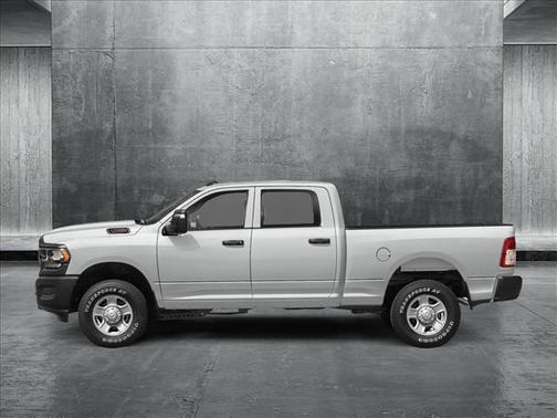2025 RAM 2500 Tradesman Crew Cab 4x4 6'4' Box