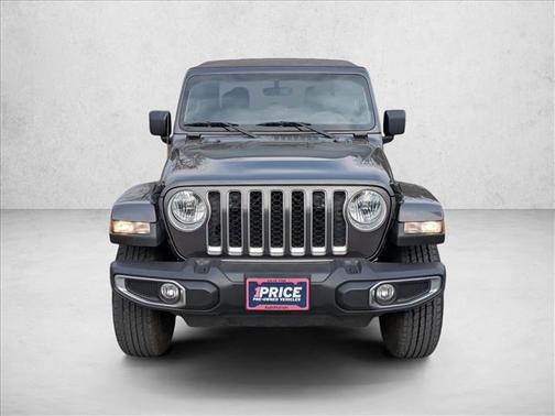 Granite Crystal Metallic Clearcoat 2023 Jeep Gladiator Overland