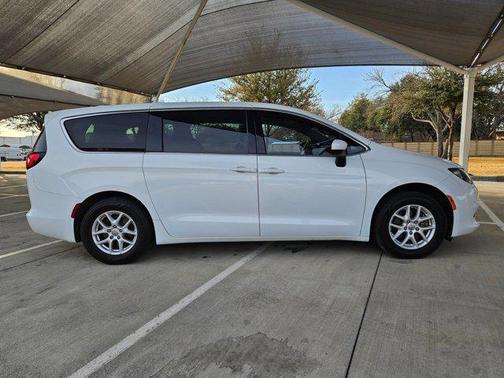 2018 Chrysler Pacifica LX