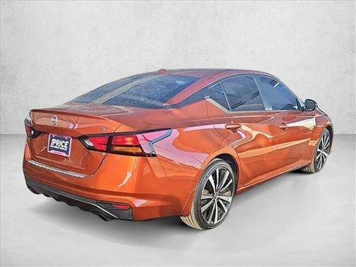 2021 Nissan Altima SR FWD