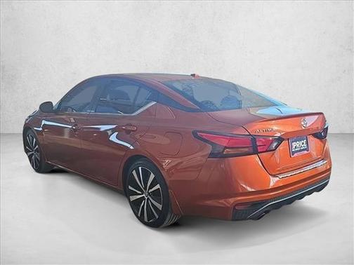 2021 Nissan Altima SR FWD
