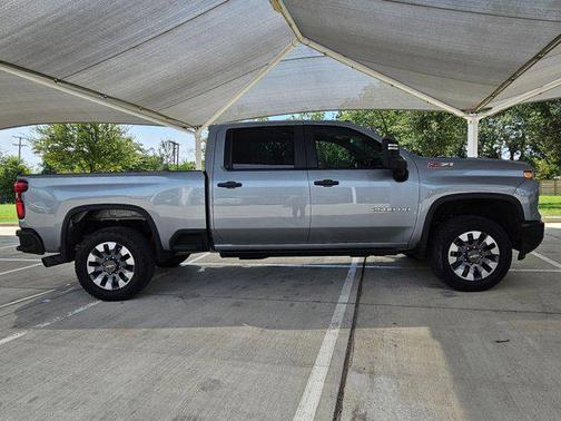 2024 Chevrolet Silverado 2500 Custom