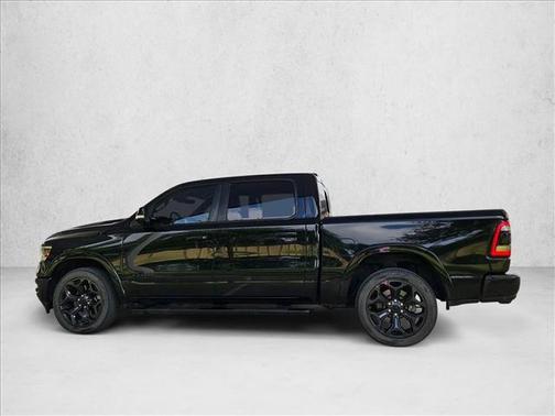 Diamond Black Crystal Pearlcoat 2019 RAM 1500 Laramie