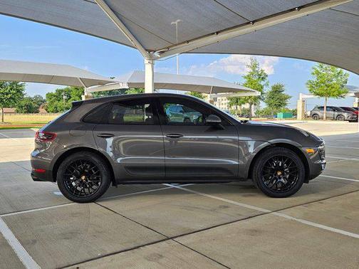 2018 Porsche Macan Base