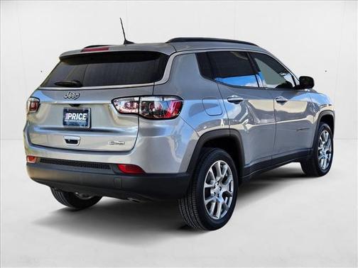 2023 Jeep Compass Latitude Lux