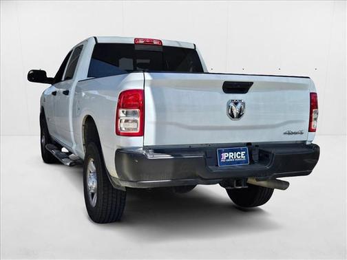 2022 RAM 3500 Tradesman Crew Cab 4x4 6'4' Box