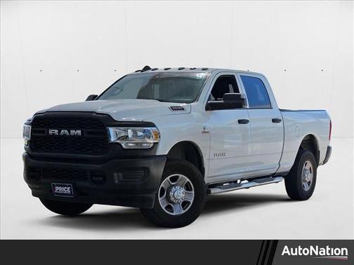 2022 RAM 3500 Tradesman Crew Cab 4x4 6'4' Box