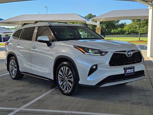 2021 Toyota Highlander Hybrid Platinum